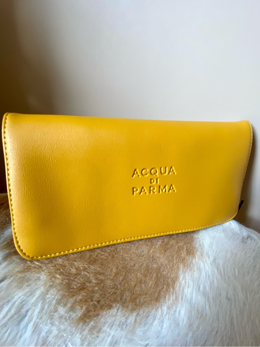 Acqua Di Parma Etihad airways Abudhabi Bright Yellow vegan leather amenity bag